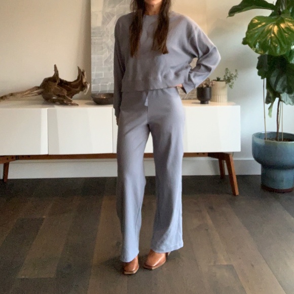 H&M • Co-ord Sweater Set with Wide Leg Pant - Picture 1 of 3